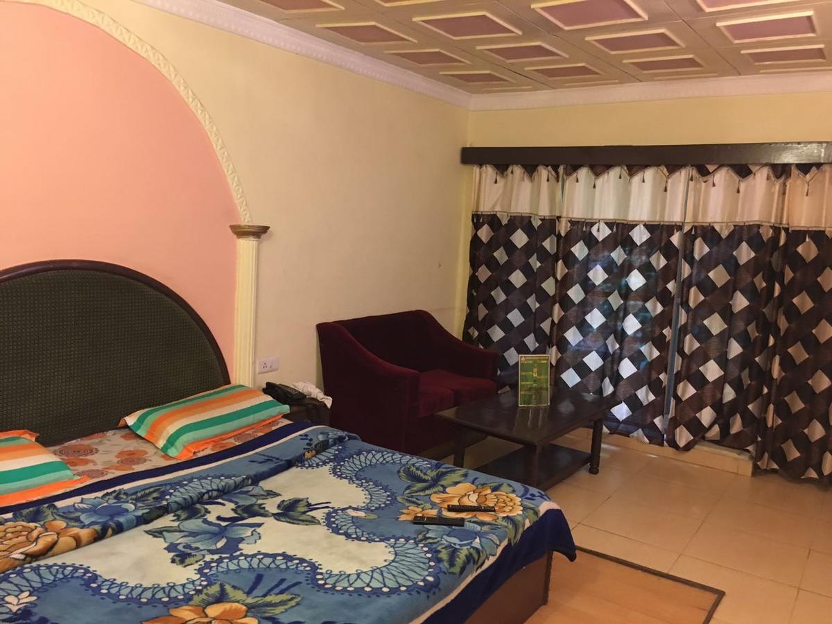 Hotel Bombay Palace Dalhousie Dış mekan fotoğraf
